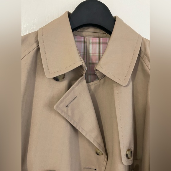 Jw Anderson x uniqulo waterproof trench coat - Picture 7 of 7